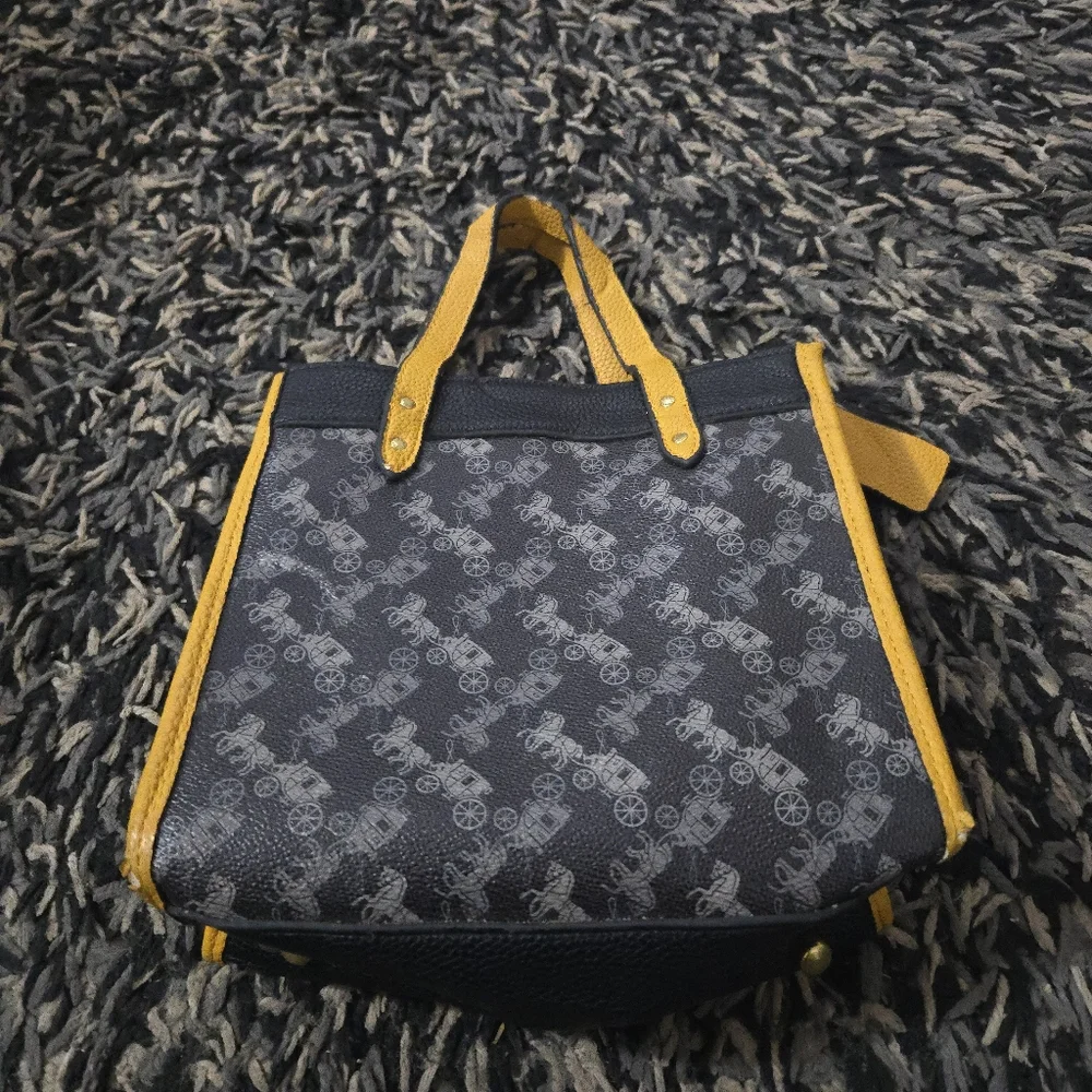 COACH Horse & Carriage Tote Bag Black/Yellow Leather Trim A1773-21586